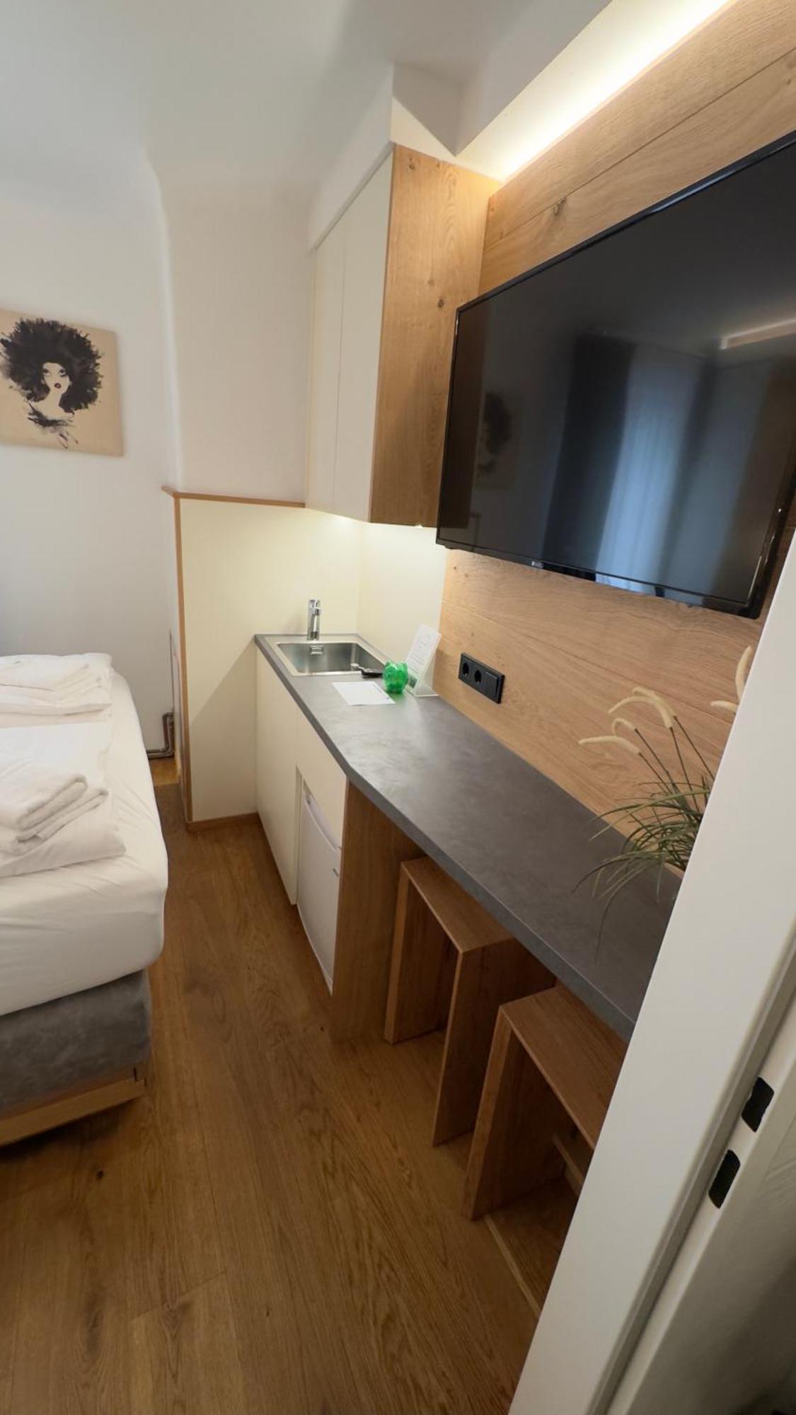 Guesthouse Mozart - Apartment House Salzburgo Exterior foto